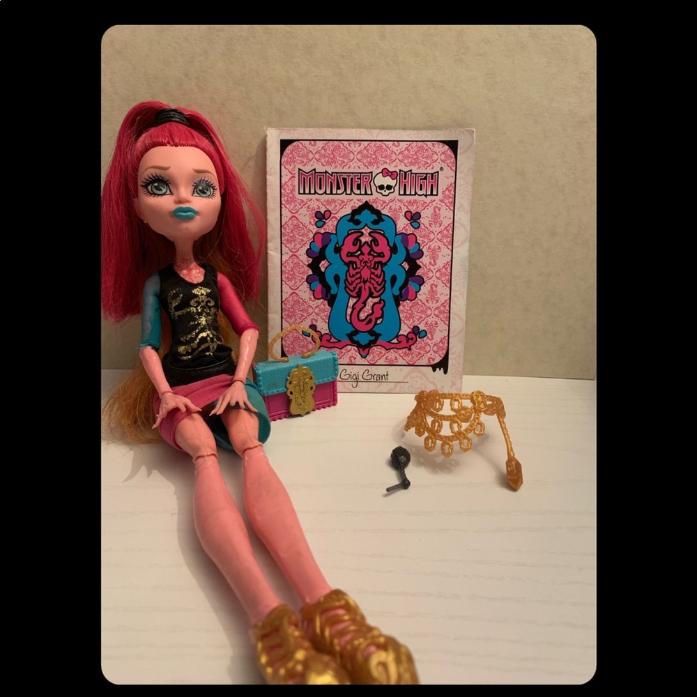 Scaremester gigi grant - all parts are include in the picture.